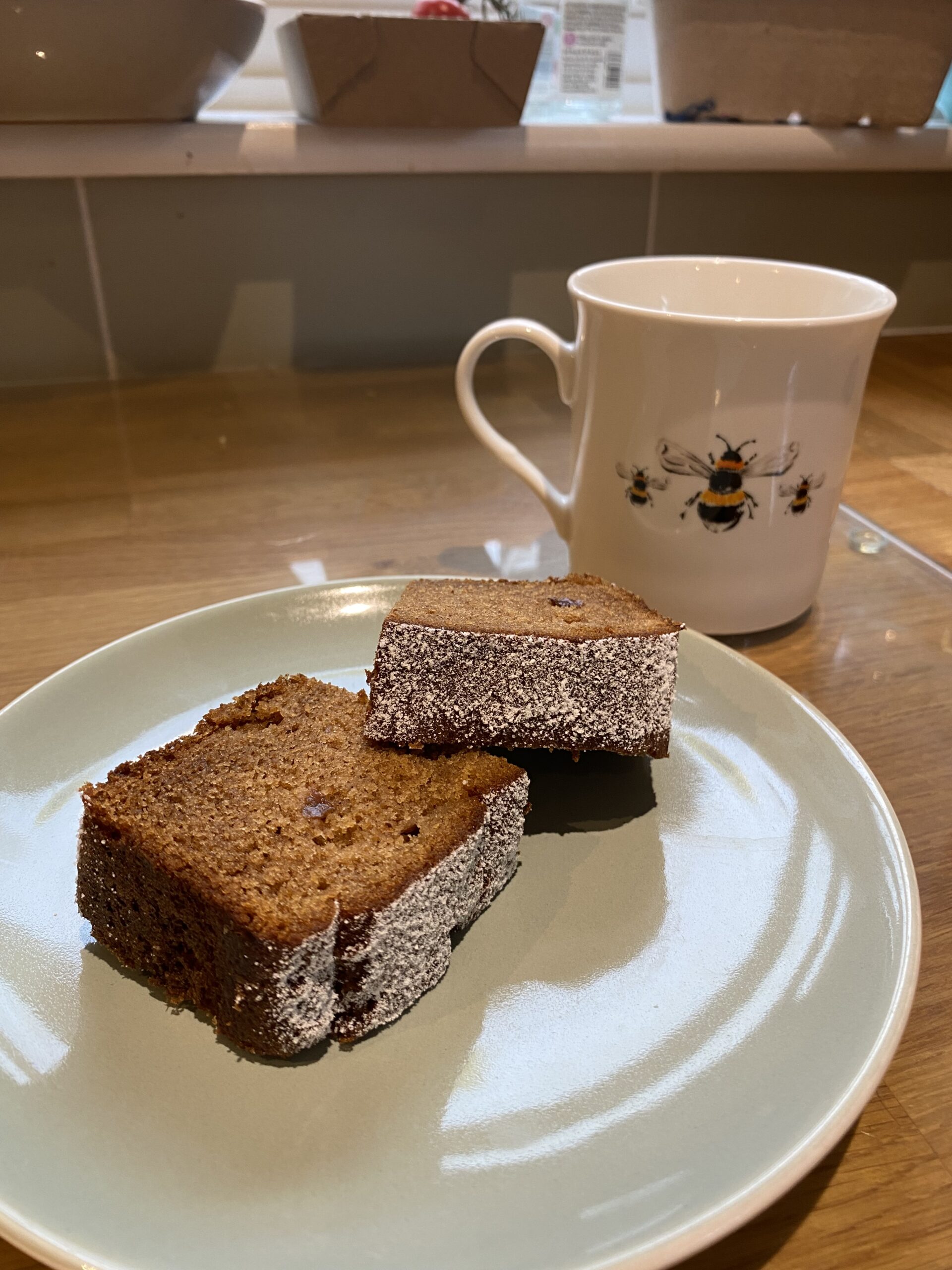 Date and banana loaf cake